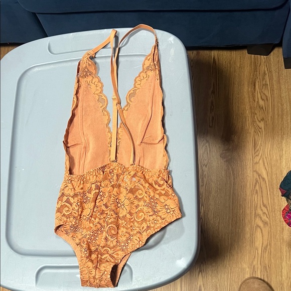 Elegant Orange Lace Chemise - Picture 2 of 3